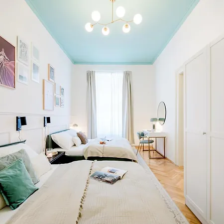 Days - With Ac In Vinohrady Appartement