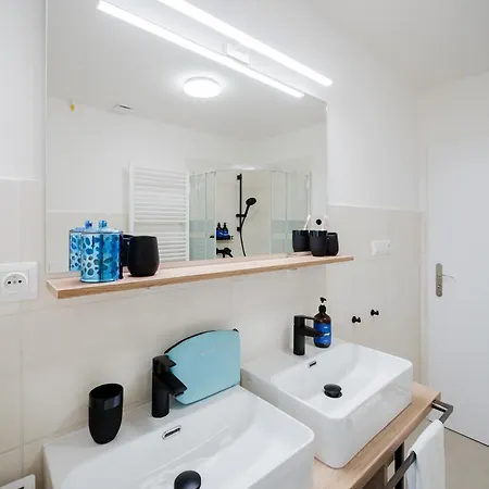 Days - With Ac In Vinohrady Appartement *